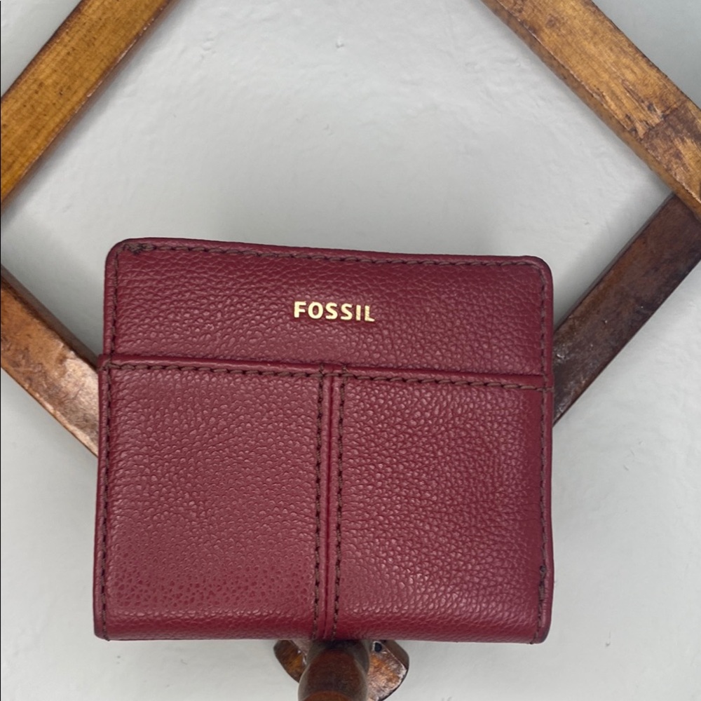 Fossil Mini Leather Wallet- Wine Red